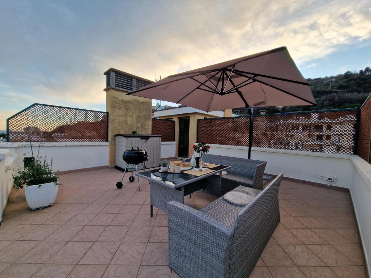 650 Metri Dal Mare - Wifi - Terrazzo - Piscina - A/C Apartment Pietra Ligure Exterior photo